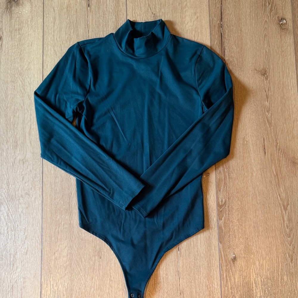 Abercrombie and Fitch Dark Green Long Sleeve Bodysuit-NWOT
